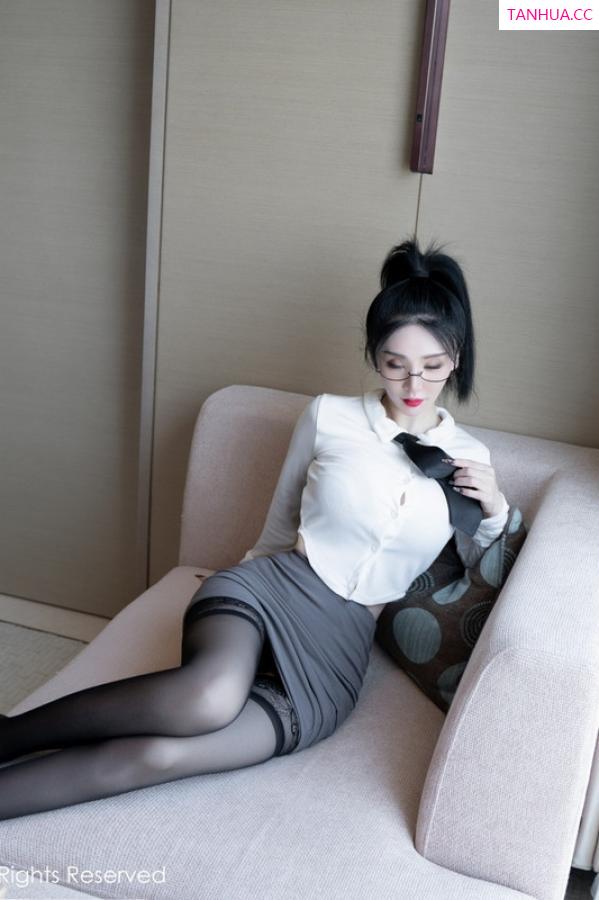 潘娇娇 潘娇娇 [XiuRen]高清写真图 2022.11.15 No.5856 潘娇娇 黑丝美臀第16张图片